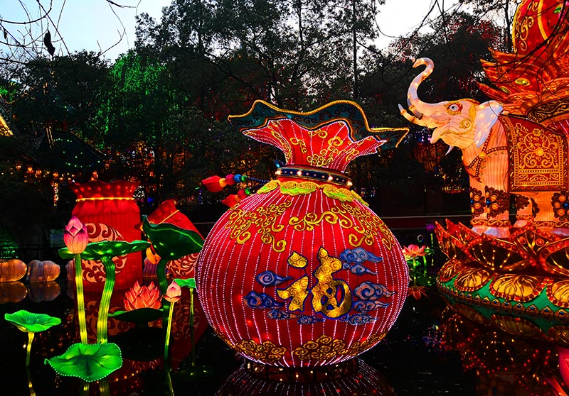 彩燈行業(yè)，自貢彩燈，