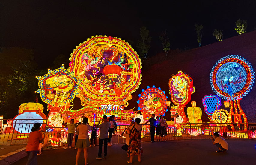 2020自貢燈會(huì)賞析——自貢彩燈(花燈)《萬(wàn)家燈火》